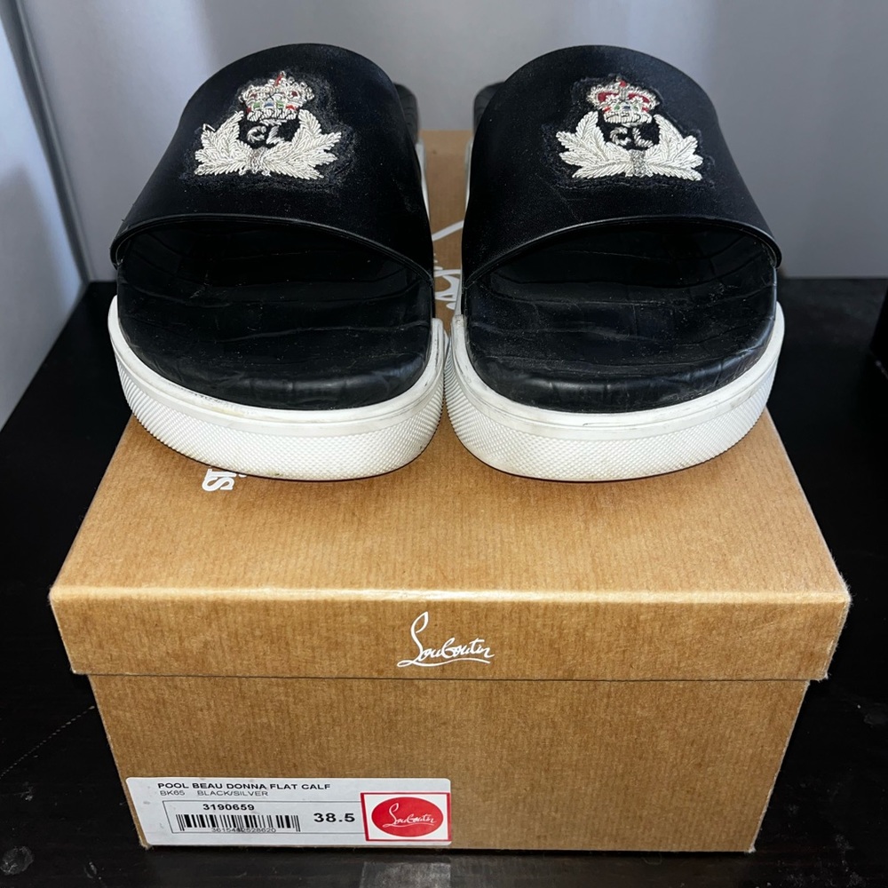 Christian Louboutin Pool Beau Donna Flat Calf 38.5